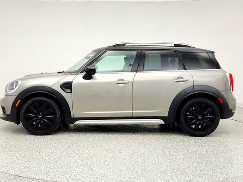 Used 2018 MINI Cooper Countryman with Technology & Premium Pack image 8