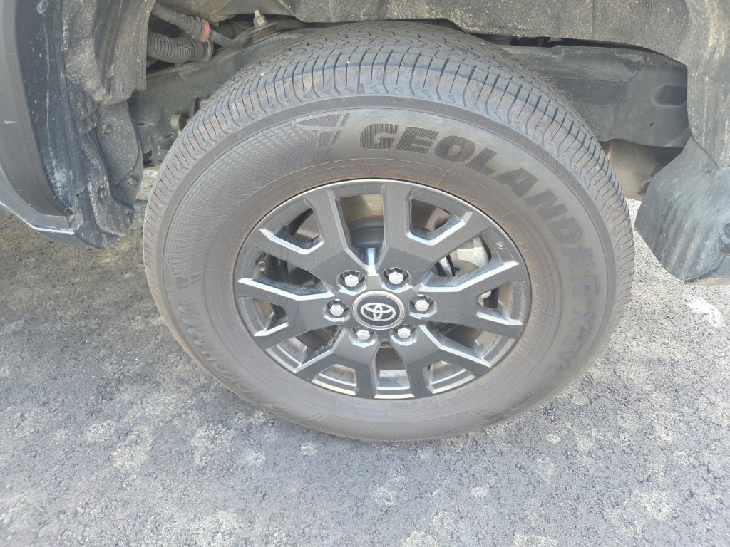 Used 2025 Toyota 4Runner SR5 RWD image 21