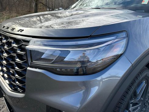 New 2026 Ford Explorer ST-Line w/ ST-Line Street Pack image 11