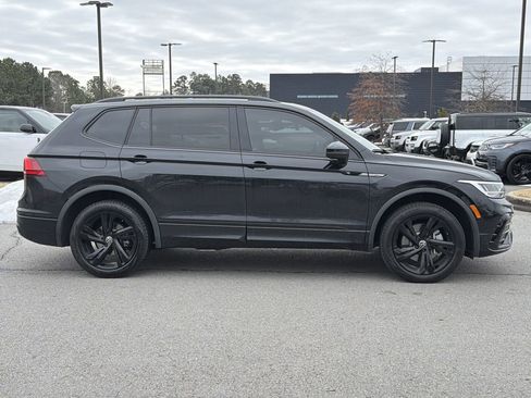 Used 2024 Volkswagen Tiguan SE R-Line image 6