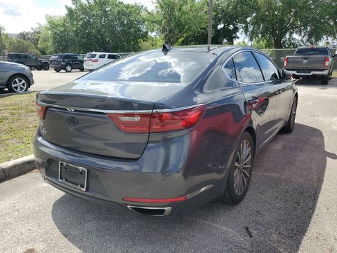 Used 2017 Kia Cadenza Technology image 5