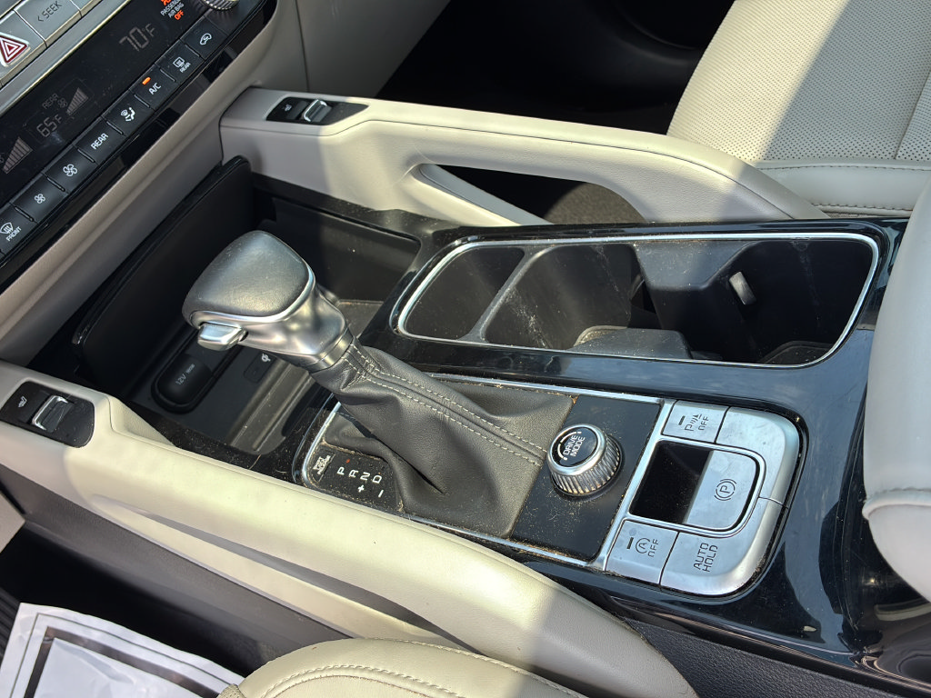 Used 2022 Kia Telluride S FWD image 33