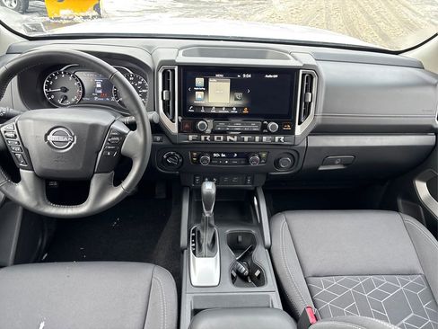 Used 2025 Nissan Frontier SV w/ SV Convenience Package image 21