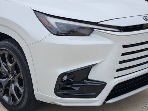 Certified 2025 Lexus TX 500h AWD w/ Technology Package image 5