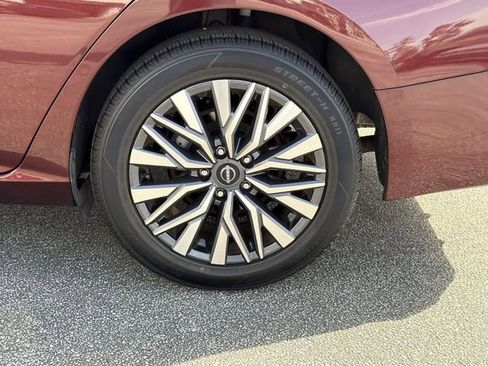 Certified 2023 Nissan Altima 2.5 SV FWD image 28