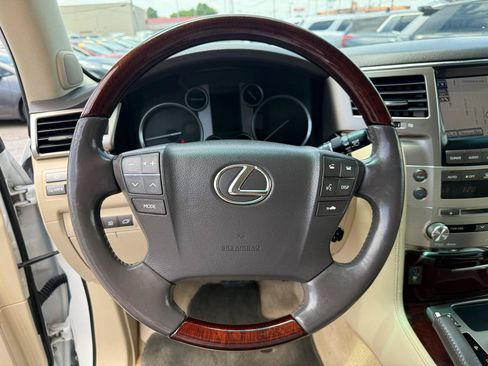 Used 2015 Lexus LX 570 4WD image 21