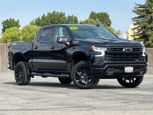 Used 2023 Chevrolet Silverado 1500 LT Trail Boss w/ LT Trail Boss Premium Package AWD/4WD image 1