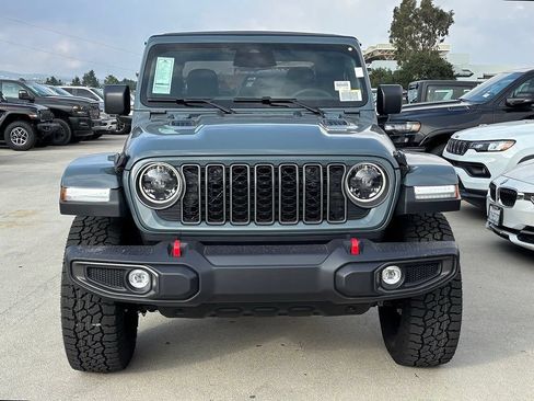 New 2026 Jeep Gladiator Rubicon w/ Safety Group AWD/4WD image 8