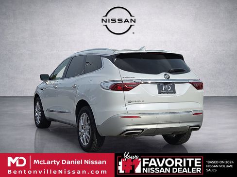 Used 2023 Buick Enclave Premium w/ Experience Buick Package AWD/4WD image 4