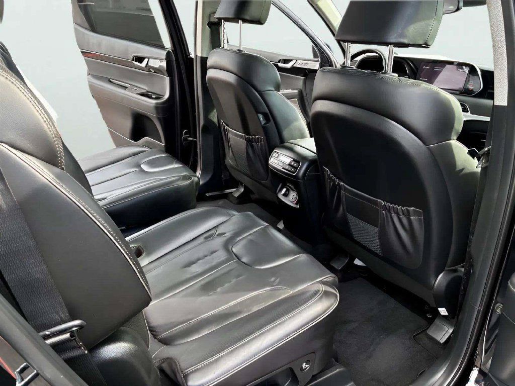 Used 2022 Hyundai Palisade Limited FWD image 14