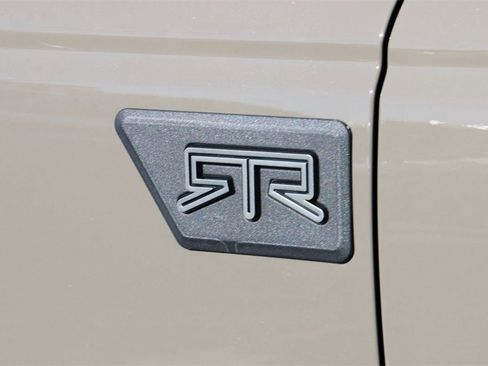 New 2025 Ford Bronco Badlands image 10