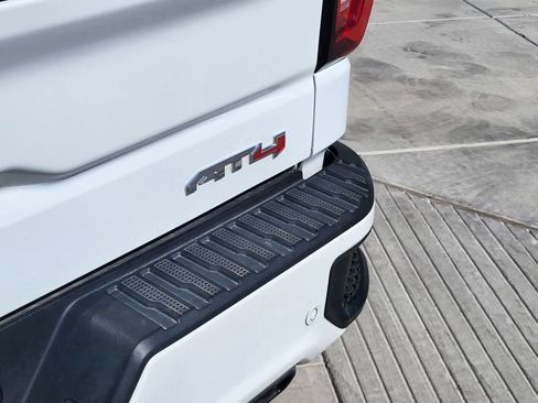 Used 2021 GMC Sierra 1500 AT4 w/ AT4 Premium Package AWD/4WD image 30