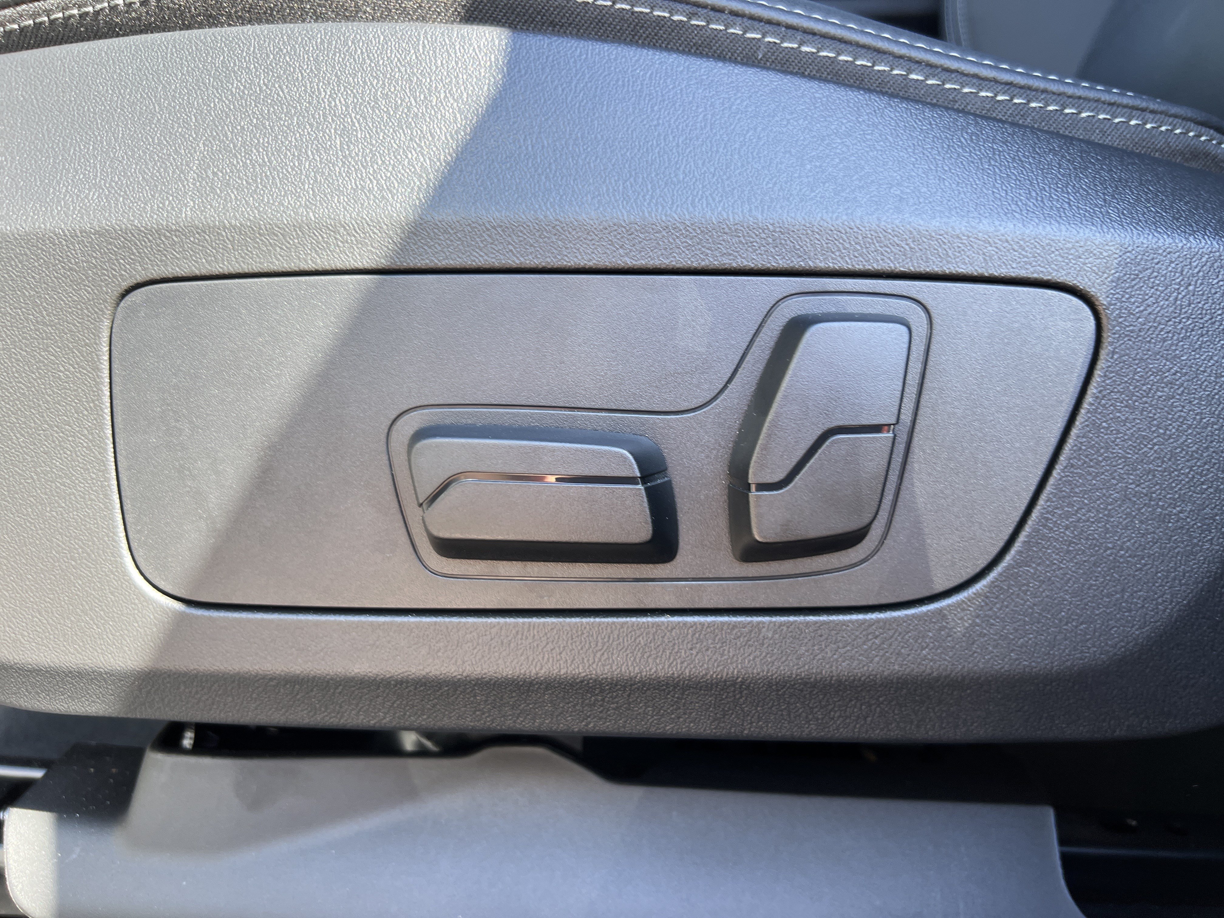 Certified 2026 BMW X1 xDrive28i AWD/4WD image 36