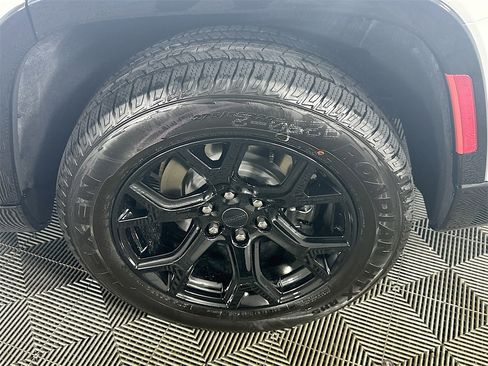 New 2025 Jeep Wagoneer Series II w/ Convenience Group I image 17