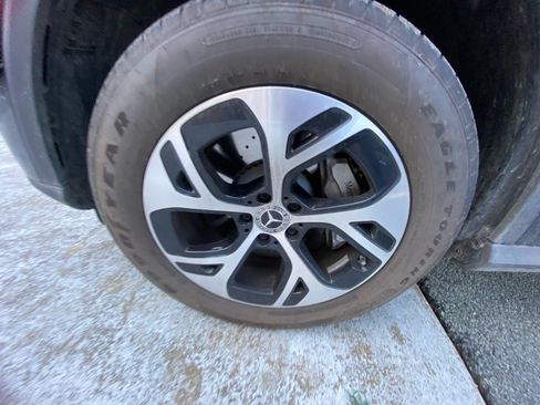 Certified 2025 Mercedes-Benz GLC 350e 4MATIC image 27