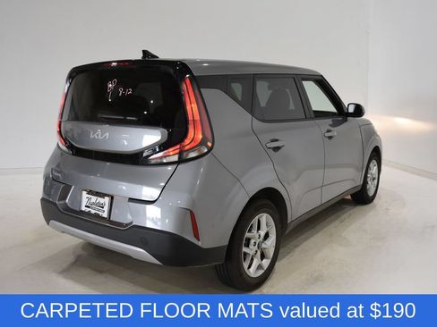Used 2025 Kia Soul LX w/ LX Technology Package FWD image 4