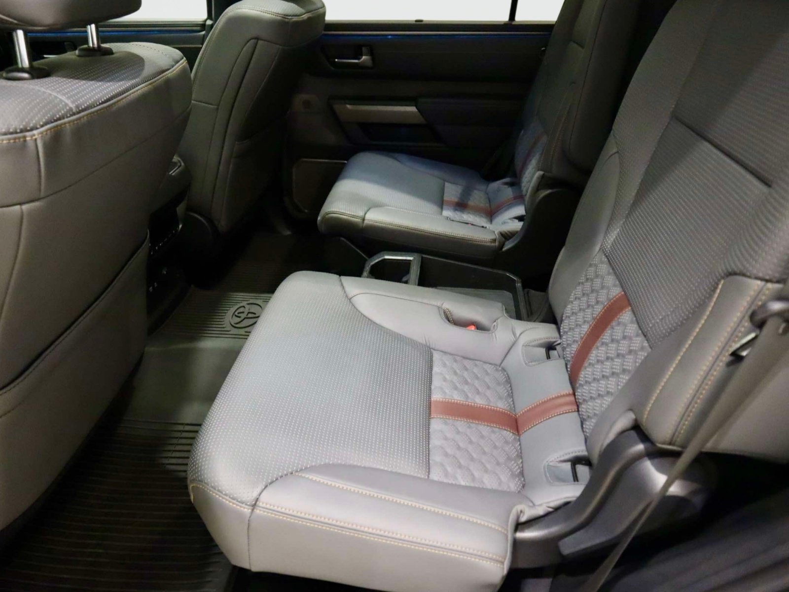 Used 2026 Toyota Sequoia Capstone AWD/4WD image 19