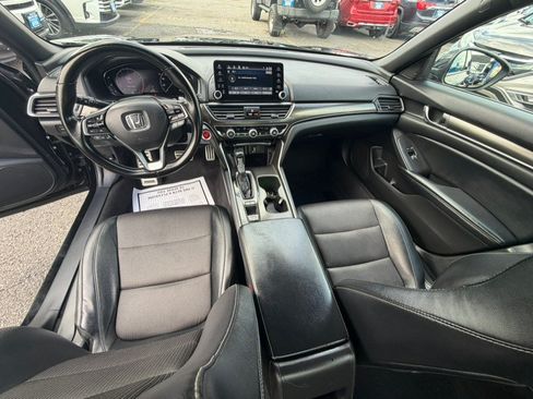 Used 2018 Honda Accord Sport image 12