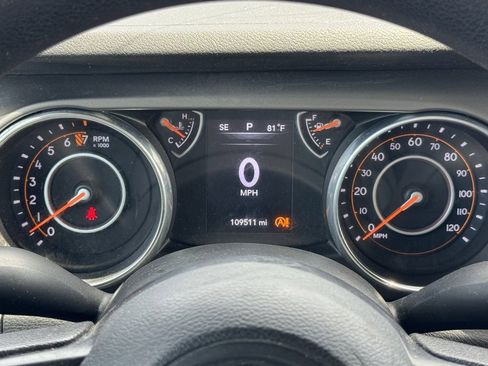 Used 2018 Jeep Wrangler Unlimited Sport image 11