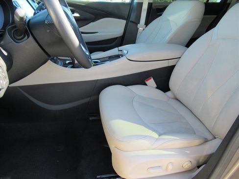 Used 2019 Buick Envision Preferred image 16