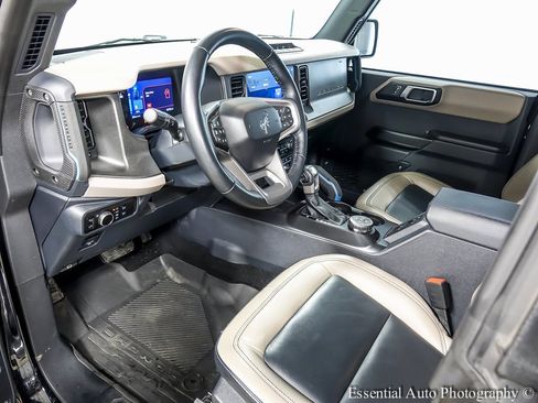 Used 2024 Ford Bronco Wildtrak image 10