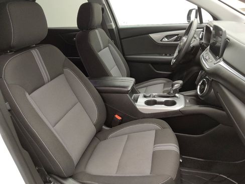 Used 2024 Chevrolet Blazer LT w/ Convenience Package FWD image 21
