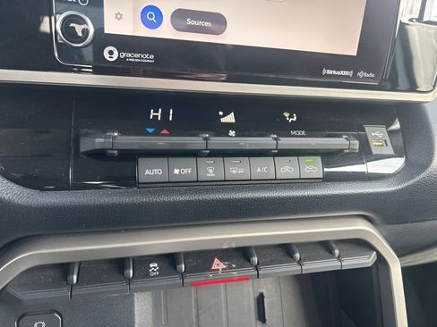 Used 2022 Toyota Tundra SR5 w/ SR5 Convenience Package image 24