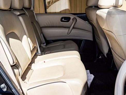 Used 2024 Nissan Armada SV image 26