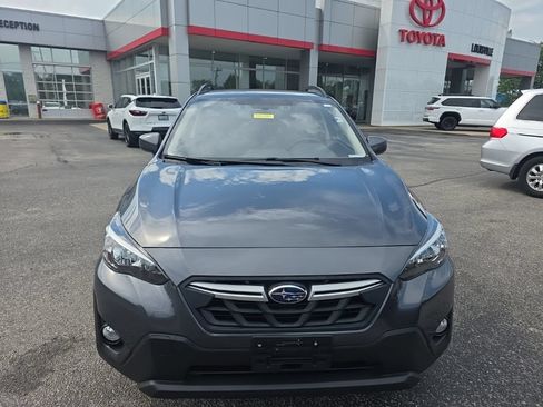 Used 2022 Subaru Crosstrek 2.0i Premium w/ Popular Package #3 AWD/4WD image 2