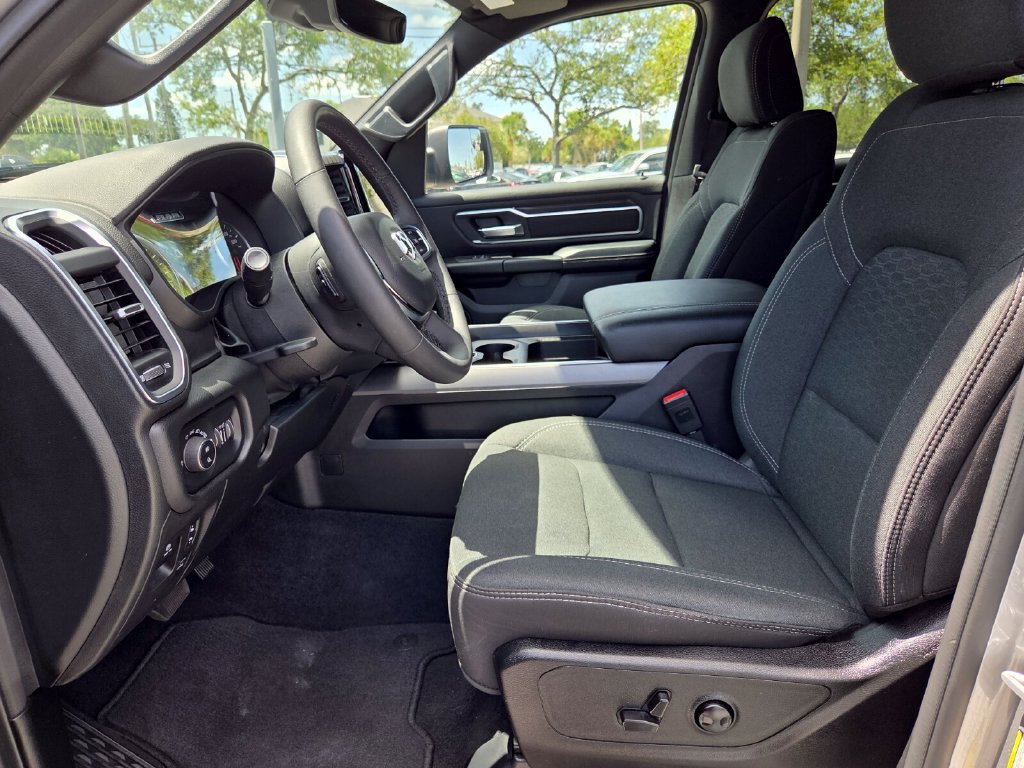 Used 2025 RAM 1500 Big Horn AWD/4WD image 14