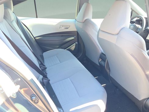 Certified 2025 Toyota Corolla SE image 17