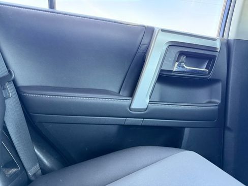 Used 2022 Toyota 4Runner SR5 Premium w/ Moonroof Package AWD/4WD image 26