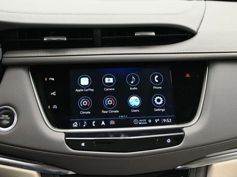 Used 2022 Cadillac XT5 Premium Luxury w/ Technology Package image 15