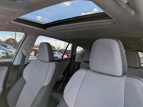 Used 2015 Toyota RAV4 XLE image 24