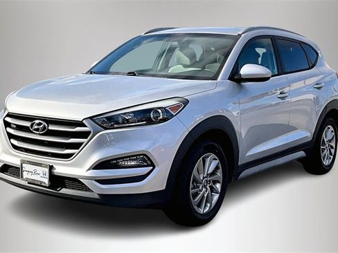 Used 2018 Hyundai Tucson SEL image 2