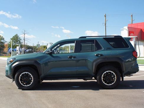 Used 2025 Toyota 4Runner TRD Off-Road Premium image 13