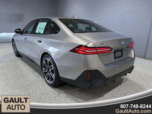 New 2026 BMW 530i xDrive w/ M Sport Package image 6