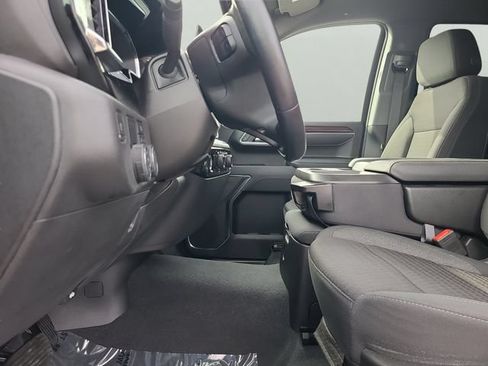 Used 2023 Chevrolet Silverado 1500 LT RWD image 18