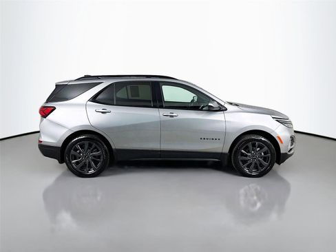 Used 2023 Chevrolet Equinox RS image 9