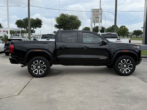 Used 2023 GMC Canyon AT4 AWD/4WD image 2