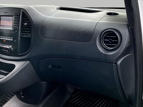 Used 2018 Mercedes-Benz Metris image 18