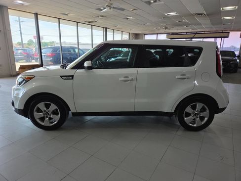 Used 2018 Kia Soul FWD image 4