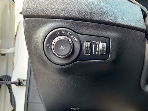 Used 2021 Jeep Compass Latitude w/ Convenience Group AWD/4WD image 10
