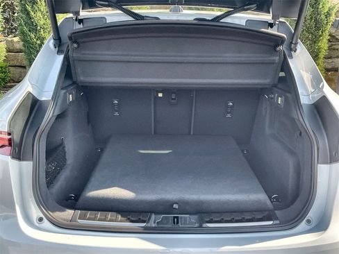 Used 2025 Jaguar F-PACE R-Dynamic S image 18