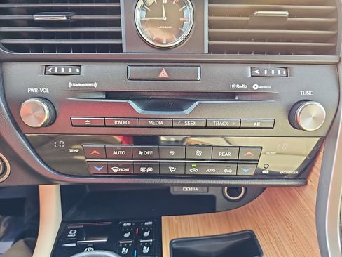 Used 2021 Lexus RX 350L Premium w/ Premium Package image 29