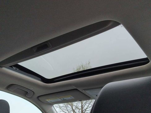 Used 2024 Honda CR-V EX-L image 30