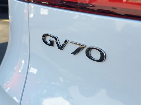 New 2026 Genesis GV70 2.5T Select image 8