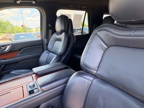 Used 2024 Lincoln Navigator Reserve AWD/4WD image 26