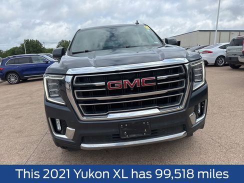 Used 2021 GMC Yukon XL SLT w/ SLT Luxury Package image 2