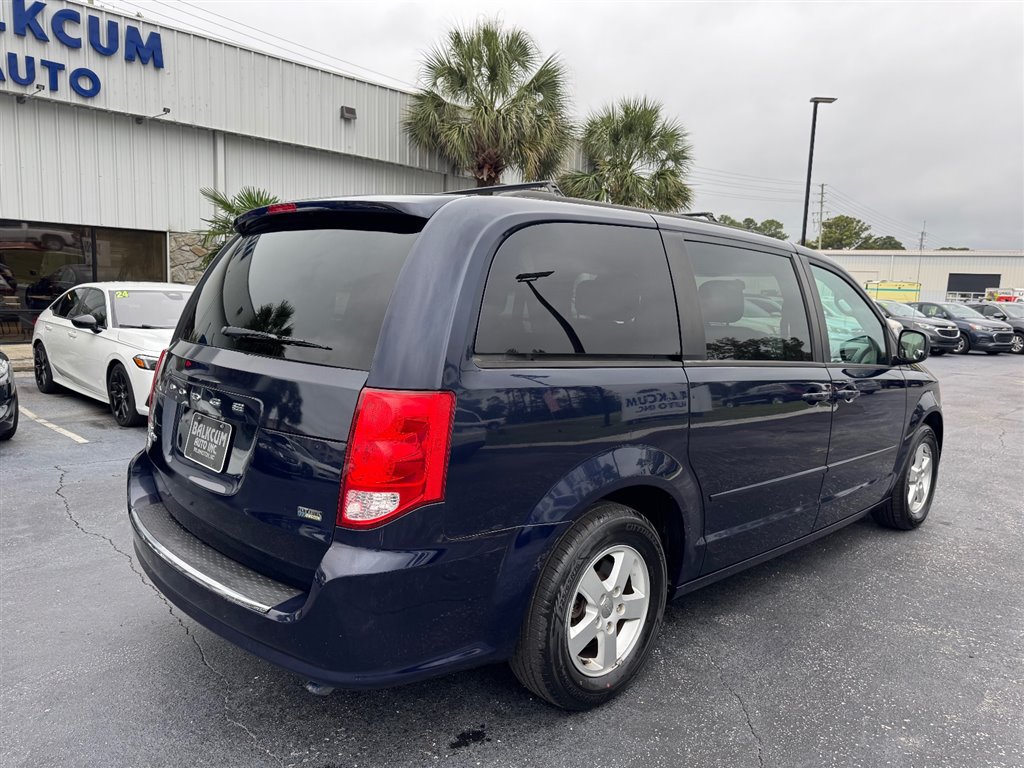 Used 2012 Dodge Grand Caravan SXT FWD image 8